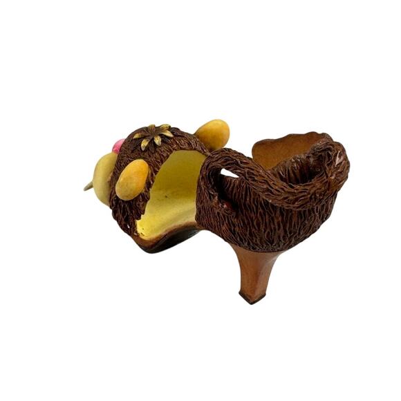 Willow Hall Shoo Shoo Figurine, Design No. 21, “Ooo Ooo” Monkey with Banana - Picture 6 of 9